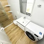 Aqua Mirage G86 아파트 *