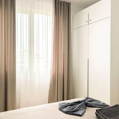 Aqua Mirage G86 * Durrës