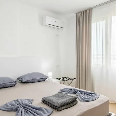 Aqua Mirage G86 Durrës
